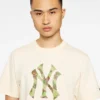 NY Yankees Space Camo Logo T-skjorte